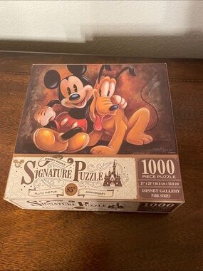 New Disney Signature Puzzle — Mickey & Pluto- 1000 piece puzzle